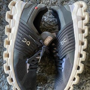 On Running Men's Black and Gray Athletic Shoes